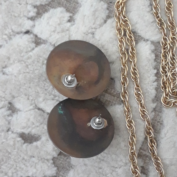 Earrings and necklace - Picture 2 of 4